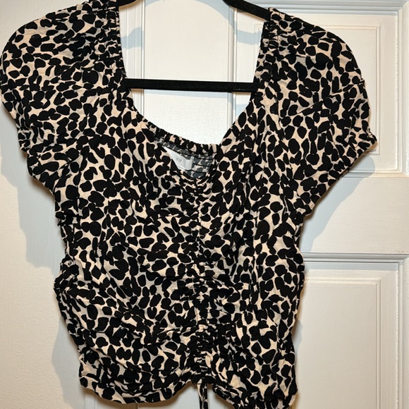 H&M RUCHED BLOUSE - Picture 3 of 4